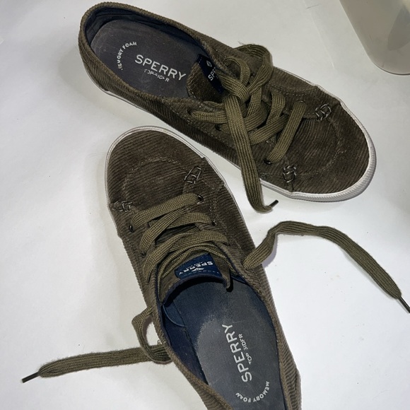 Sperry Forest Green Olive Corduroy Tennis Shoes Sneakers STS84189 Size 8 - Picture 2 of 11